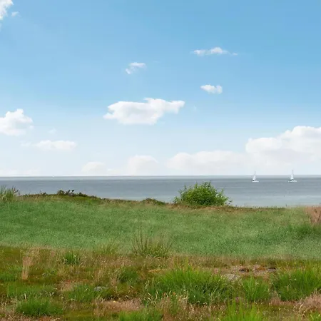 Lovely In Glesborg With House Sea View 펜션