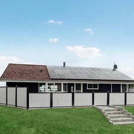 Lovely In Glesborg With House Sea View *